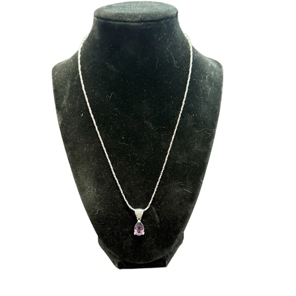Avon Silvertone color pest necklace with luminous accents NIB vintage 2005